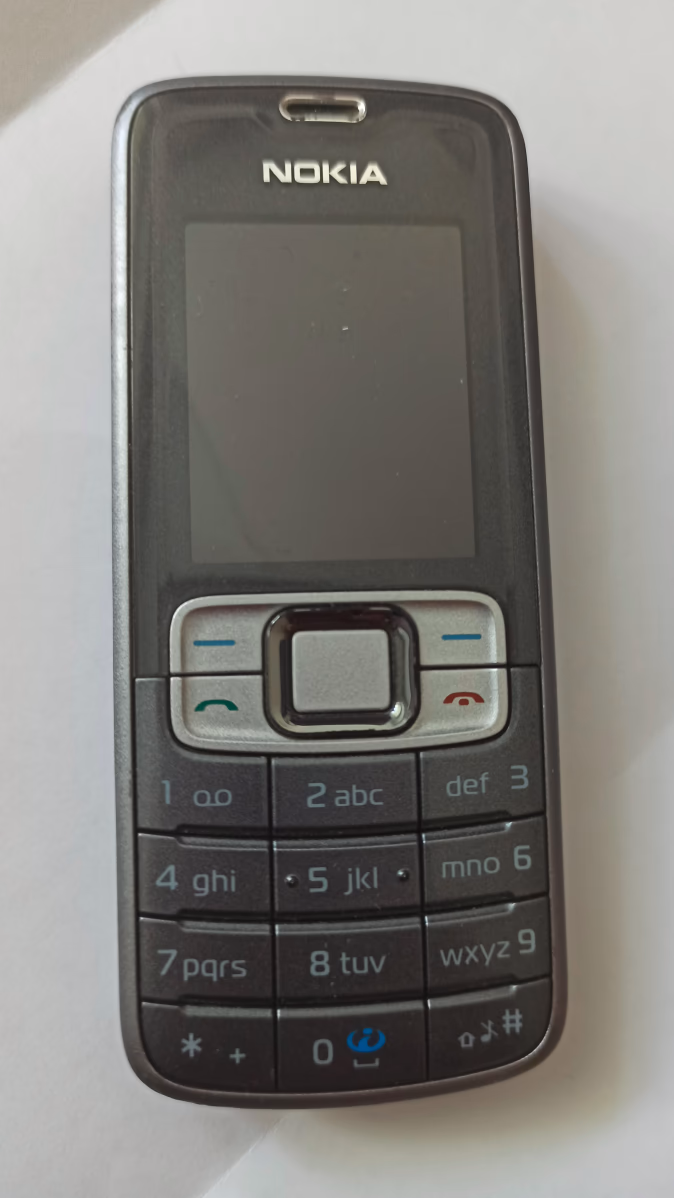 Featured image of post Covid19 phone challenge: My old Nokia has Android now